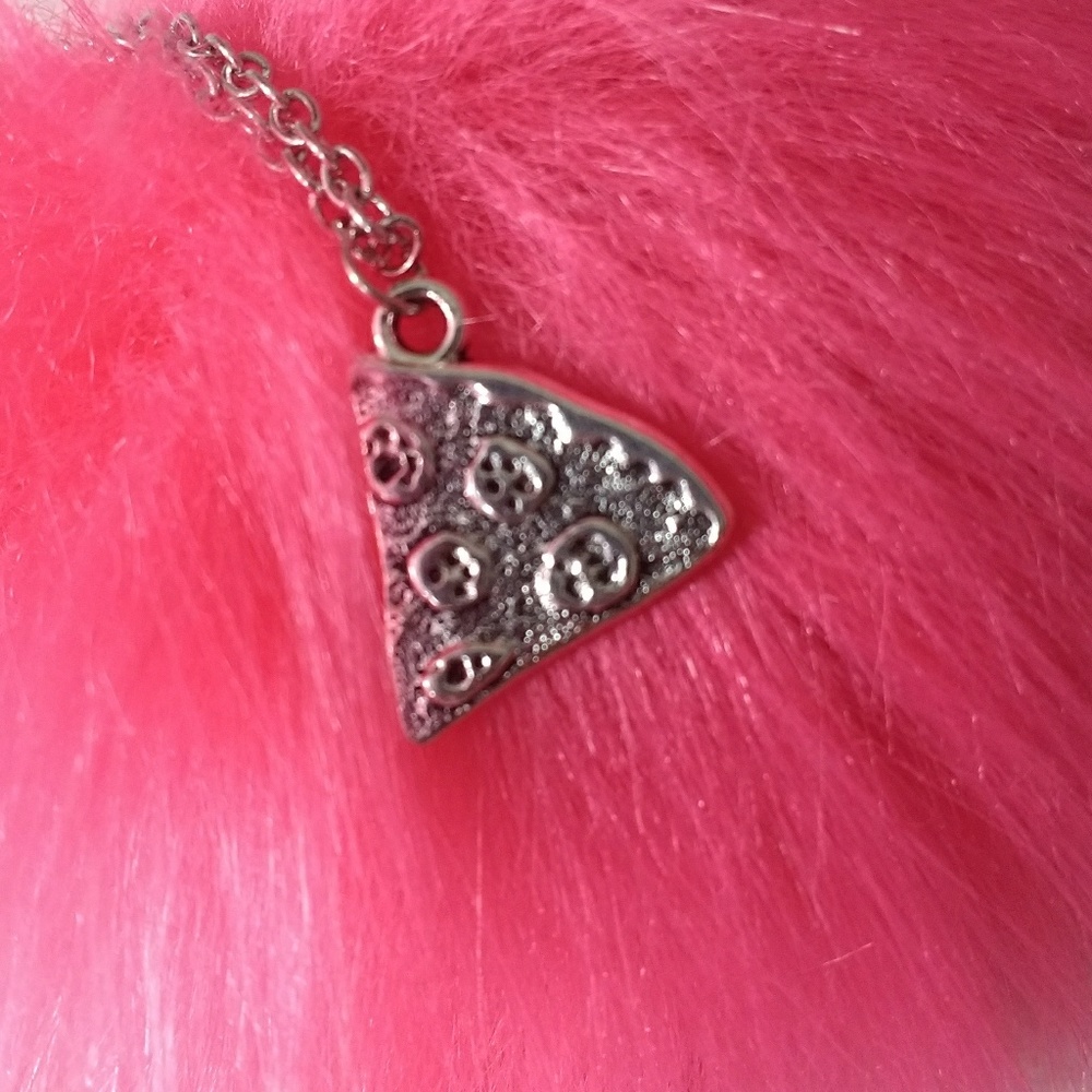 Pizza necklace